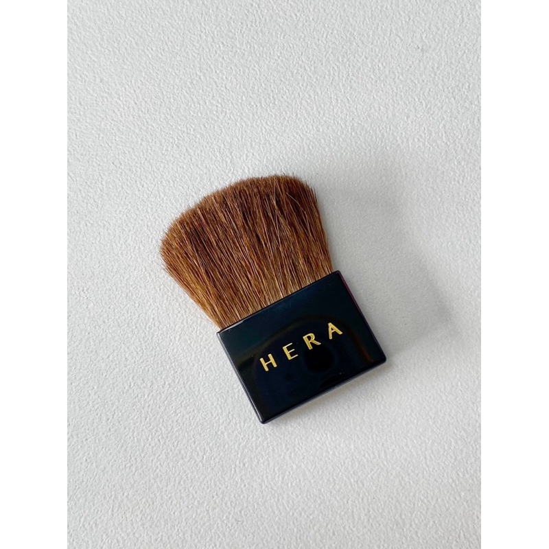 Hera แปรงปัดแก้ม มินิบลัชออน For Blush Mini