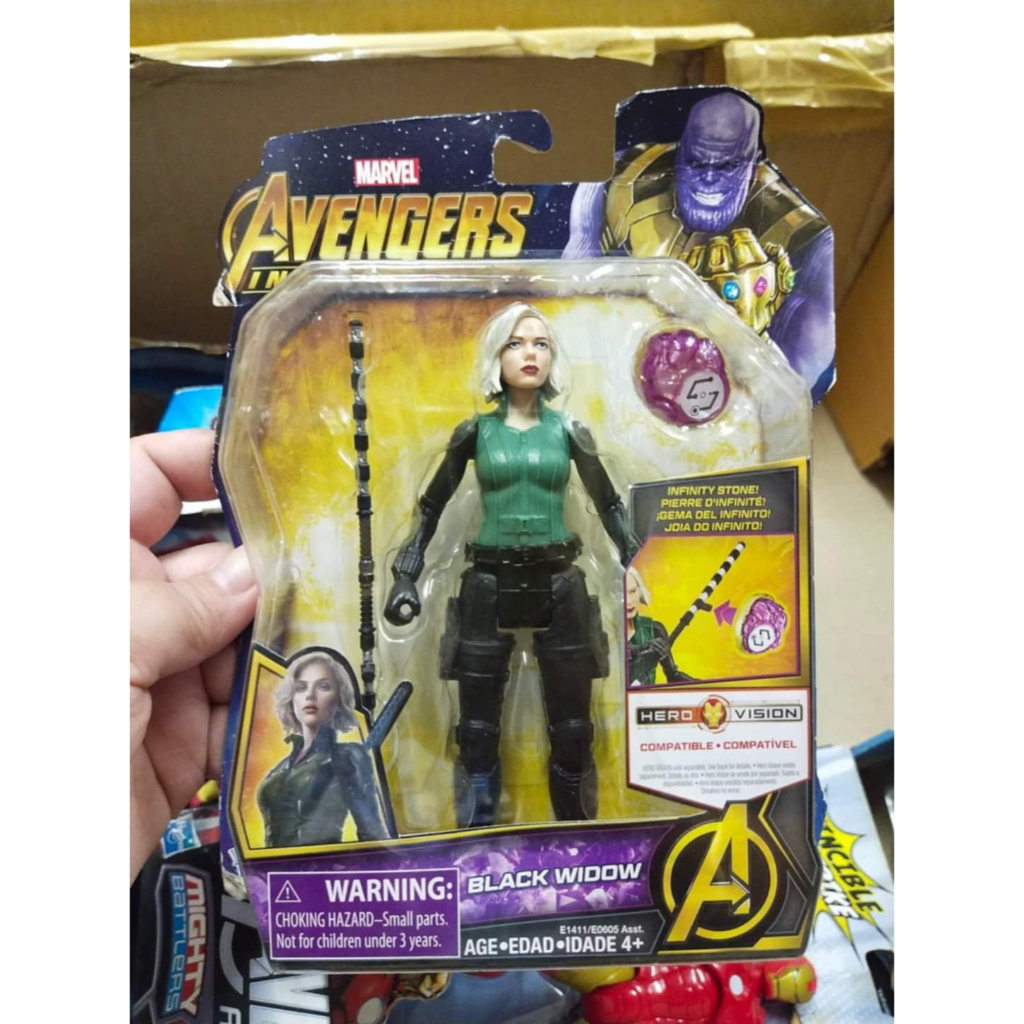Avengers : Infinity War Black Widow with Infinity Stone