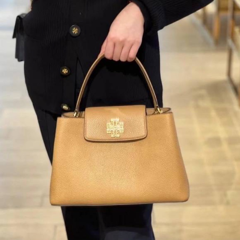 ใบใหญ่ มีสามสี 140972 141043 Britten  With Gold Hardware Pebbled Leather Women's Satchel Bag