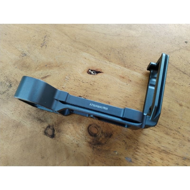 L-plate for A7iii สีเทา มือสองสภาพดี 850.-