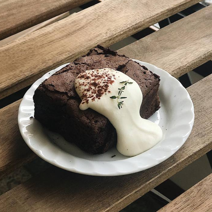 Dark Fudge Brownie ฟัดจ์บราวนี่