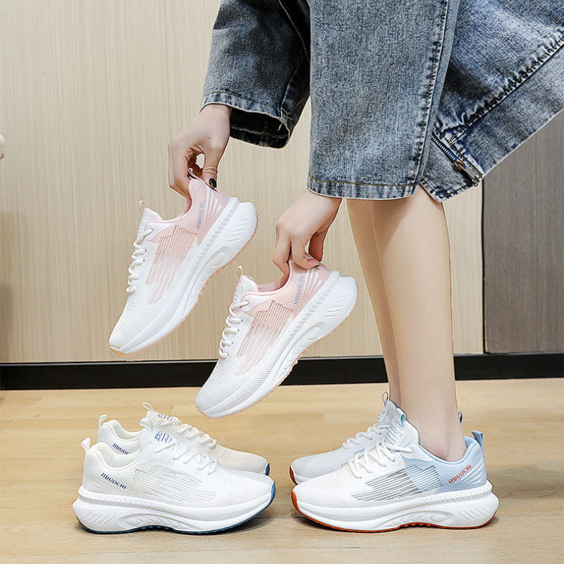 รองเท้าผ้าใบสตรีทันสมัย รองเท้าผ้าใบนักเรียนพื้นหนา น้ำหนักเบาและระบายอากาศได้ดี เวอร์ชั่นเกาหลี