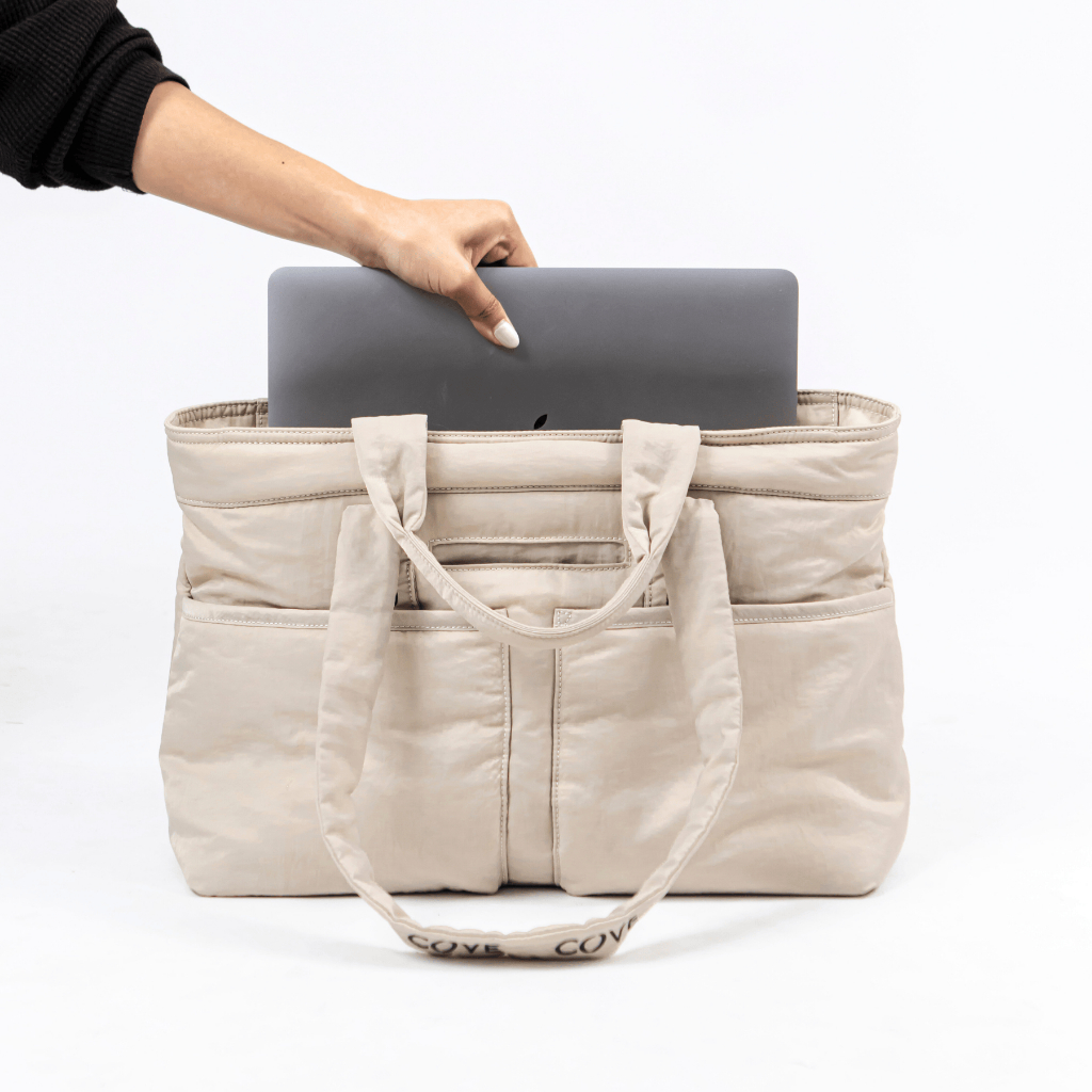 Puffy Daytrip Tote รองรับ Laptop 15 นิ้ว กระเป๋าใส่โน๊ตบุ้ค กระเป๋าผ้าไนลอน น้ำหนักเบา