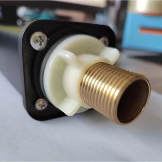 ก๊อกน้ำ ก๊อกน้ำเย็นเดี่ยวก๊อกน้ำ ก๊อกร้อนและเยอ่างล้างหน้าดูทันสมัยก๊อกน้ำห้องน้ำหลุมเดียว