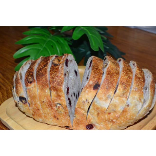 Nuts & Cranberry Sourdough Bread ขนมปังซาวโดว์ วอลนัท อัลมอล เม็ดทานตะวัน Pecan 550g อบใหม่ๆ ทุกออเดอร์