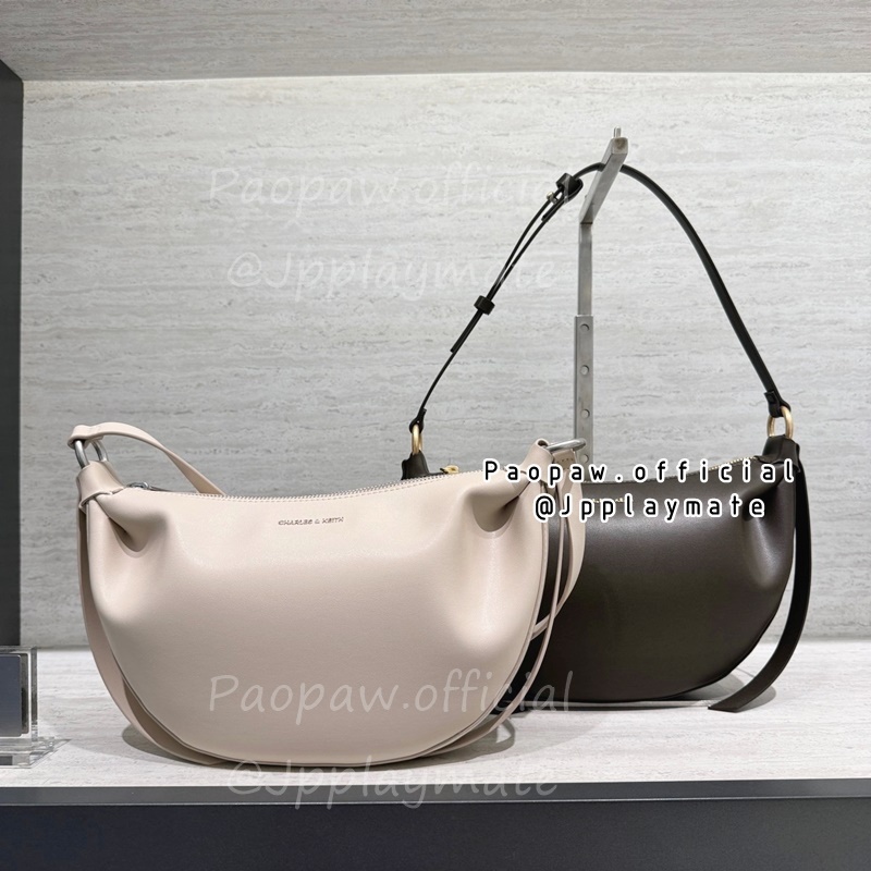 Charles&keith กระเป๋าสะพายข้าง รุ่น  Calla Half-Moon Bag : CK2-20671663 แท้จากชอป 100%