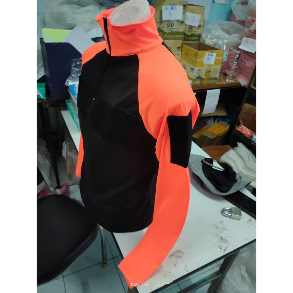 เสื้อดับเพลิงแขนยาวติดตีนตุ๊กแก รุ่นตัวดำ แขนส้มนีออน