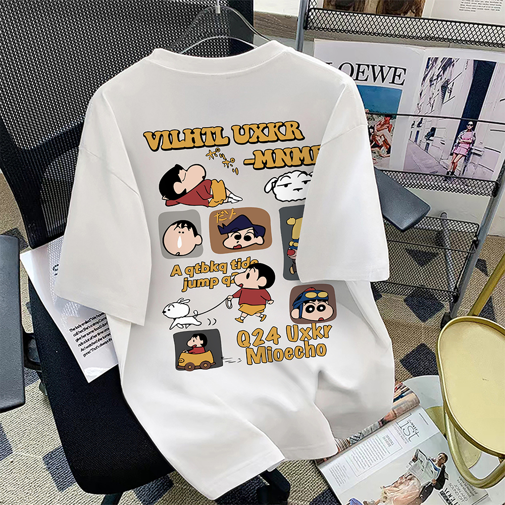 UT ขายดี เสื้อยืด ฤดูร้อน เสื้อน่ารัก โอเวอร์ไซส์ ผ้าฝ้าย คอกลม Shinchan ลายการ์ตูน เสื้อผ้า วัยรุ่น "VILHL UXKR"