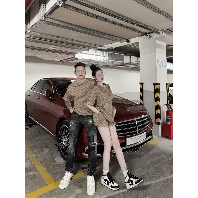 #พร้อมส่ง #ชุดคู่Gucci ผ้าเกล็ดปลา #เสื้อผ้า งานจริงท้ายๆ ขนาด ช อกได้ถึง 44 ขนาด ญ อกได้ถึง 42 สะโพก 40