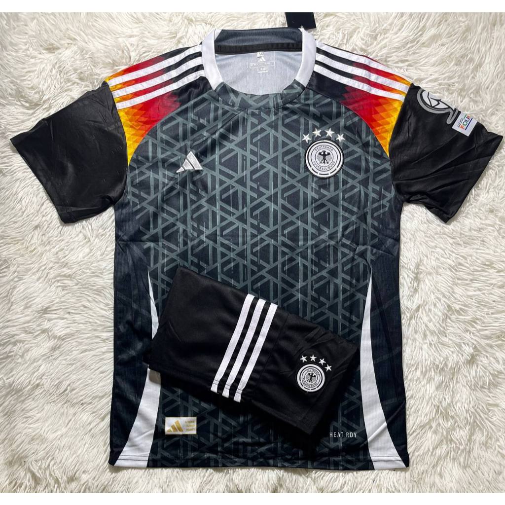 เสื้อฟุตบอล ทีมชาติGermany เสือพร้อมกางเกงชุดกีฬาเหนือผ้าดีใส่สบาย2024/2025