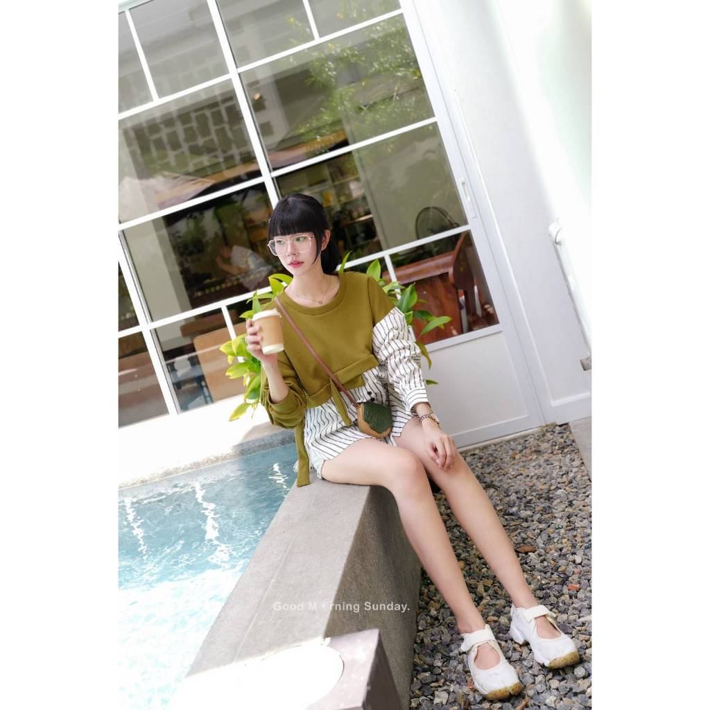 T00200 เสื้อคอกลมแขนยาวต่อชายริ้ว มี 2 สี เขียว,ดำ