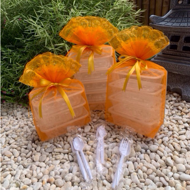 (ฟรี!!ช้อน-ส้อมทุกชุด) ชุดสังฆทานปิ่นโต ถุงสังฆทานพร้อมกล่องใส่อาหารถวายพระ (ถุงสังฆทาน+กล่องแบบเหลี่ยมใส750มล.)
