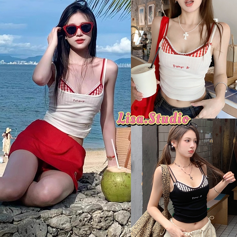 Lisaพร้อมส่ง💞เสื้อสายเดี่ยวลายสก็อต เสื้อสายเดี่ยวลูกไม้ติดโบว์ ครอปรัดรูป Y2k มีฟองน้ำ 2ชิ้นติดกัน เซ็กซี่แฟชั่นผู้หญิง