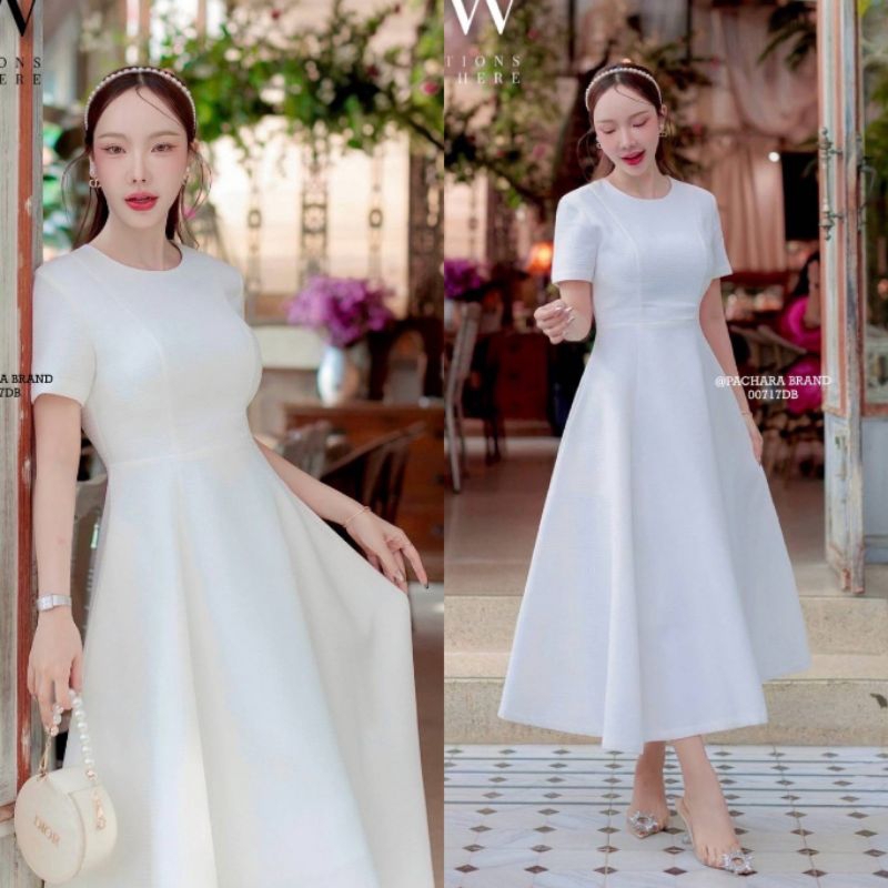 เดรสยาวคอกลมแขนสั้นสีขาว(00717DB)