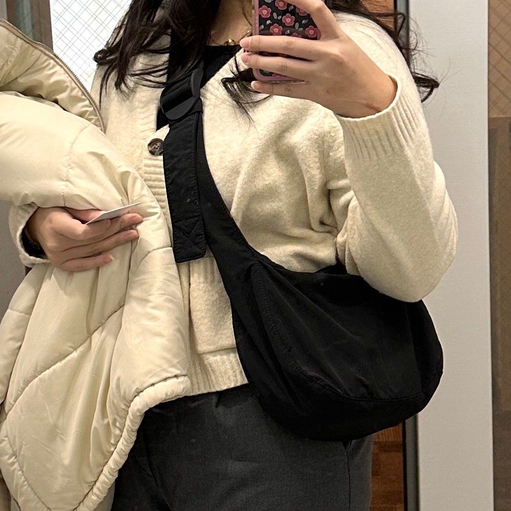 พร้อมส่ง * กระเป๋า Cos Crossbody Saddle Bag - Nylon ของแท้ 100%