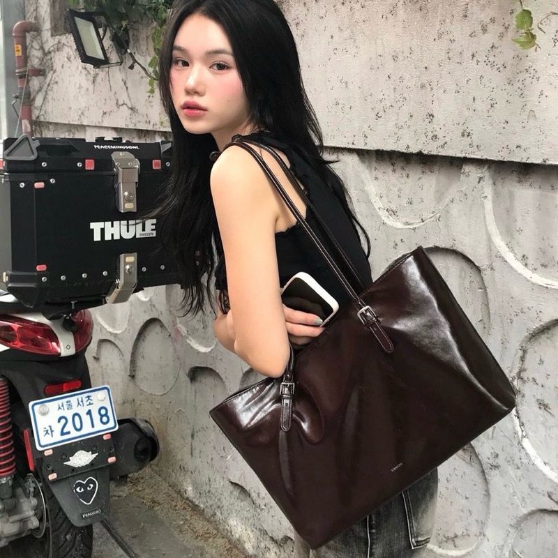 (พร้อมส่งในไทย สี marron) stand oil ferry bag🇰🇷 ของแท้