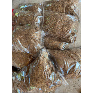 ขี้ไก่แกลบ 900g. ผสมดินปลูกต้นไม้ ขี้ไก่ผสมแกลบ แกลบแห้ง มูลไก่แห้ง สำหรับบำรุงพืช ปุ๋ยจากขี้ไก่ ปุ๋ยขี้ไก่แกลบ ปุ๋ยคอก