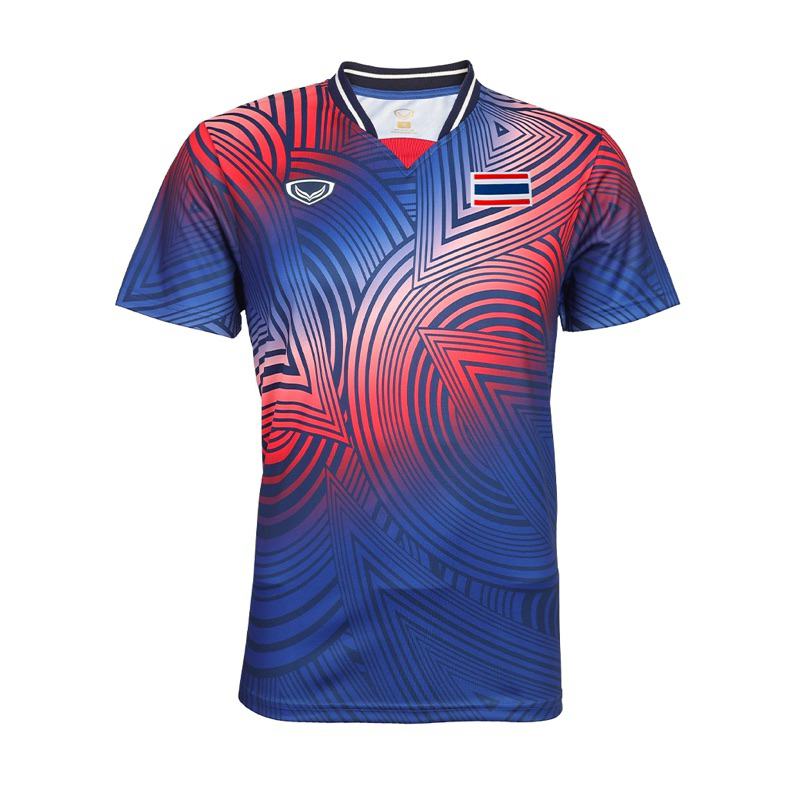 รหัส : 072086 แกรนด์สปอร์ตเสื้อแข่งขันคอวีแขนสั้นพิมพ์ลายโอลิมปิก 2024