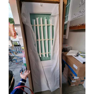 ส่งฟรี! Polywood ประตู uPVC บานลูกฟัก ผิวเสี้ยนไม้ PGR-004 ประตูบานกระจก ประตูกระจก โพลีวูด ประตูครัว