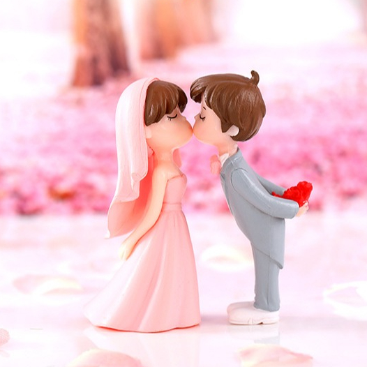 เจ้าบ่าวเจ้าสาวผ้าคลุมผมชายถือดอกไม้ (ราคา/1ชิ้น)  ตุ๊กตาแต่งสวน  โมเดล ตกแต่งบ้าน พร็อพถ่ายรูป – โปรปัง