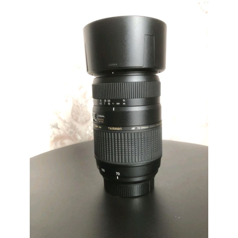 TAMRON​ 70-300​ mm​ Macro