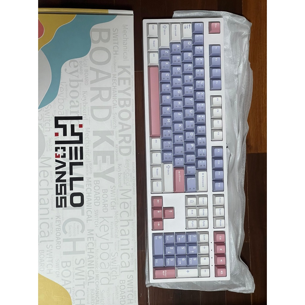 **(สินค้ามือสอง)** Hello Ganss HS108T V2 Hotswap RGB Bluetooth Keyboard Thai