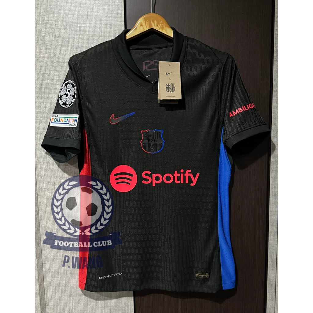New!!! เสื้อ PLAYER บาร์เซโลน่า AWAY เกรดนักเตะ 2024/25 ฟลูออฟชั่นอาร์มUCL และชื่อเบอร์นักเตะแบบใหม่ล่าสุด