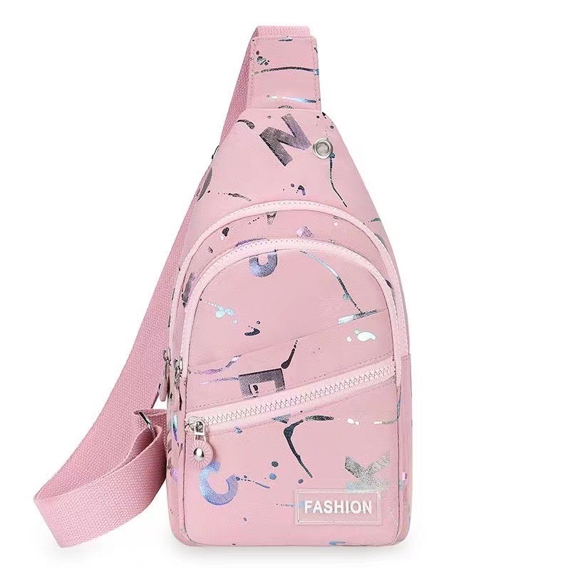 A026กระเป๋าคาดอก เนื้อผ้าดีกันน้ำ มีหลายสี ใส่ของได้เยอะ เหมาะสำหรับทุกเพศ ทุกวัย มีถึง6สีให้เลือก สินค้าพร้อมส่ง