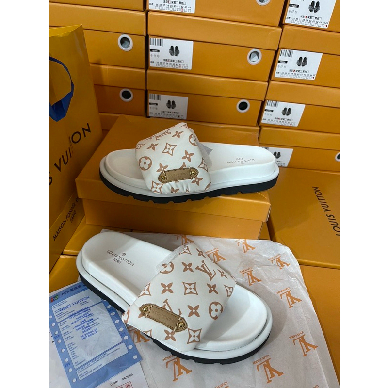 รองเท้าแตะ L.V แบบสวม งานHiend 1:1 (size38-45)แถมกล่อง ตรงปก💯