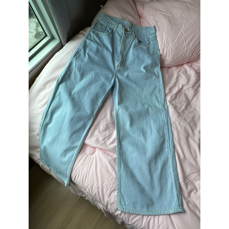 ส่งต่อกางเกงยีนส์ขายาวสีเฟดของBegin1990