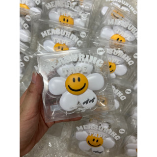 [พร้อมส่ง] พวงกุญแจ ลายดอกเดซี่ พวงกุญแจสายวัดตัว wiggle wiggle