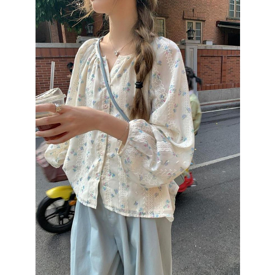 (พร้อมส่งจากไทย) เสื้อสีครีมลายดอกไม้ฉลุลายปักน่ารัก [H15] – โปรปัง