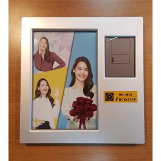 นาฬิกาตั้งโต๊ะ กรอบรูป ขนาด 19×19 ซม. ของใหม่ นาฬิกาปลุก พร้อม ปฏิทิน สีเทา-เงิน ดูเรียบหรู