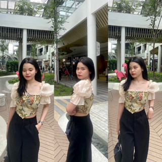 TORR.STORE🌷Natalie Top | เสื้อครอปแขนพองลายผ้าแจ็คการ์ด