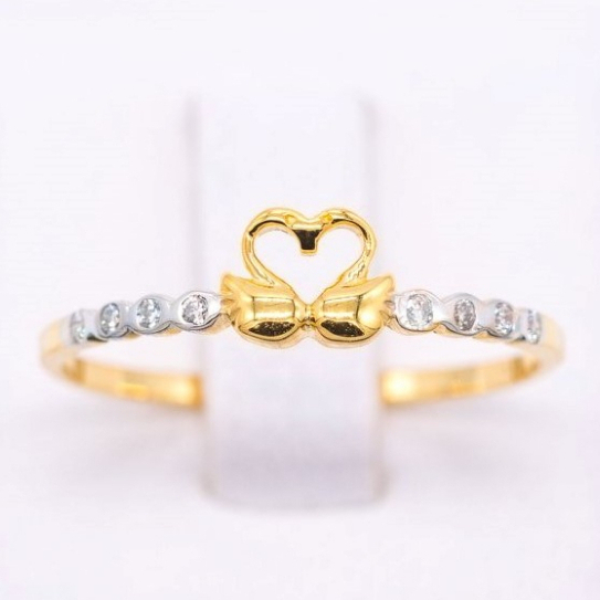 แหวนหงส์คู่ ประกบกันเป็นรูปหัวใจ แหวนเพชรแท้ ทองแท้ 37.5% (9K) 🦢❤️🦢 ME615