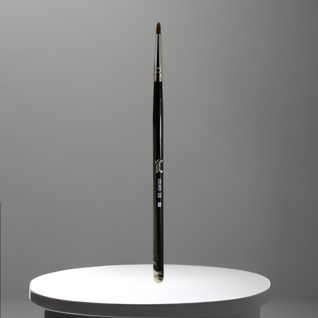 ส่งต่อ : Sigma Eyeliner Brush E05 แปรงลงอายไลเนอร์
