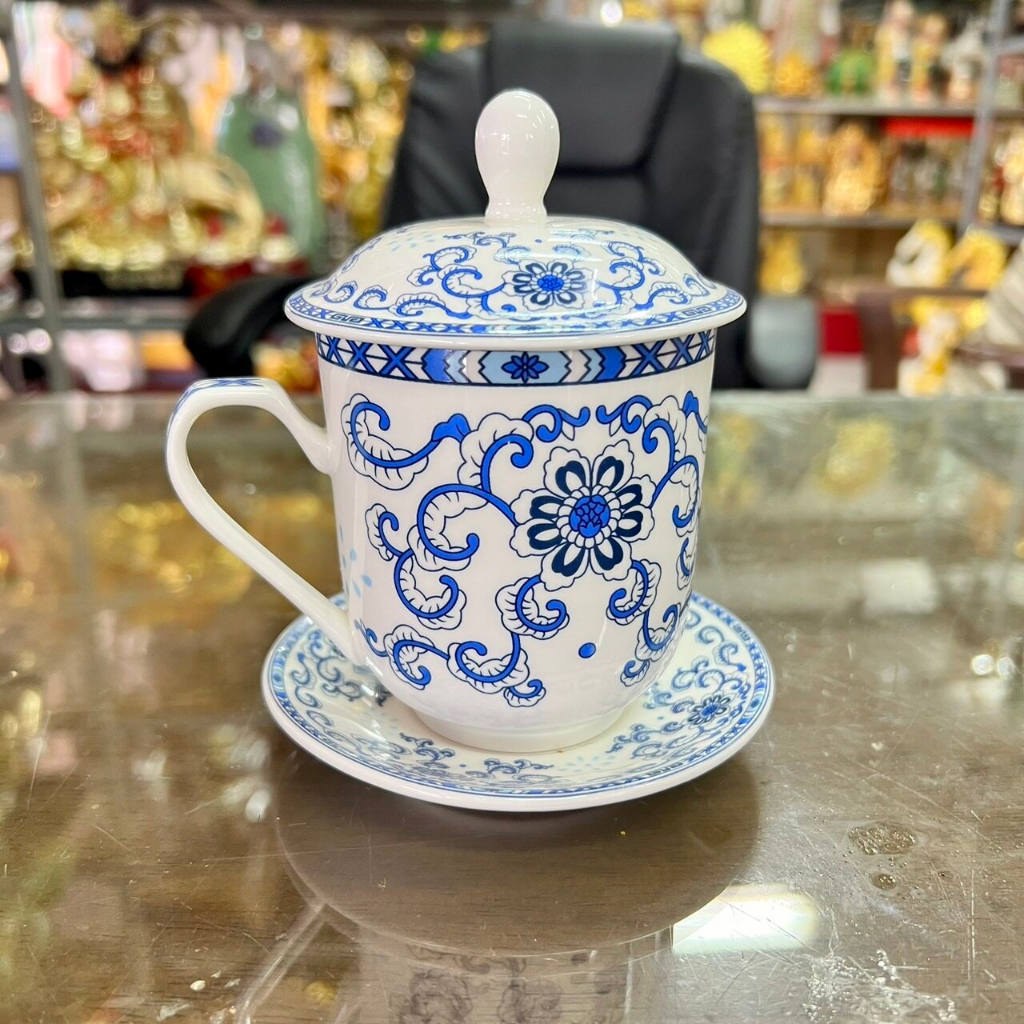 แก้วน้าชา กาแฟ มีจานรอง ฝาปิด ชุด3ชิ้น กระเบื้องเซรามิค สีขาวมุกเขียนลายความจุ300ml พร้อมส่ง