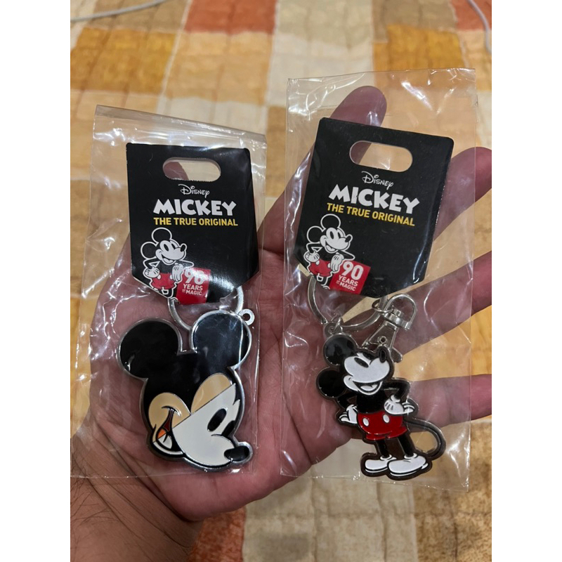 พวงกุญแจ Mickey Mouse ของแท้ Disney ลิขสิทธิ์แท้ (ลด50%ในLiveทุกวันครับ)
