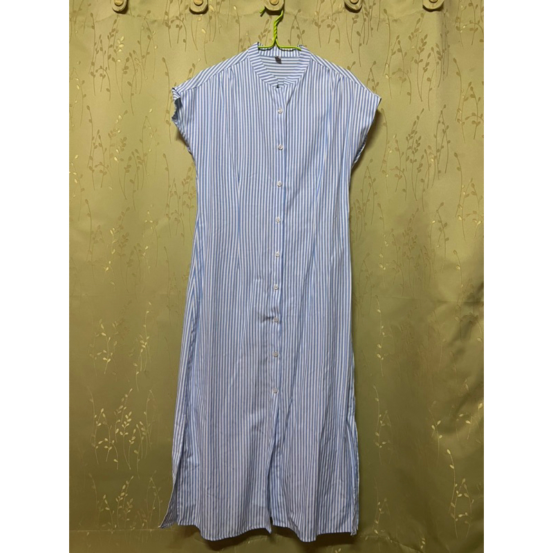 ส่งต่อ เดรสฟ้าขาว Kati.studio สาวหวานต้องมีติดตู้ค่ะ💙🤍