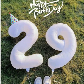 ลูกโป่งขาว Happy Birthday ตัวเลขสีขาว ดอกเดซี่ ก้อนเมฆ วันเกิด งานแต่ง ตัวเลข