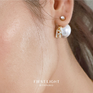 First Light Morning : Letter&amp; Pearl  Alphabet  Earrings ต่างหู ต่างหูแป้น