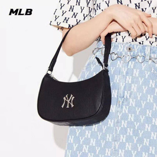 MLB Hobo Bag New York Yankees กระเป๋าหนังสีดำ ปั๊มโลโก้ รุ่นใหม่  หนังนิ่ม สวยหรูดูดีมาก