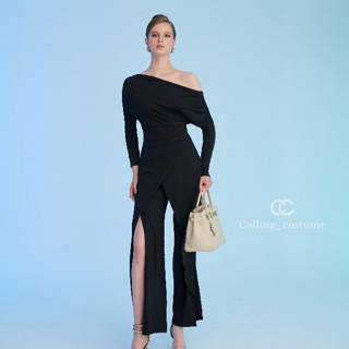 CALLING_COSTUME จั้มสูทปาดไหล่ ทรงสวย ขามีผ่าเว้า แบบเก๋ ใส่สบาย เก็บไว้เป็น everyday look Jumpsuit (CL155)