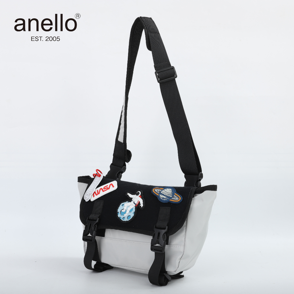 พร้อมส่ง anello x NASA กระเป๋าสะพายข้าง/สะพายไหล่ A941 แฟชั่น ผ้ากันน้ำ ช่องเยอะใส่ของได้เยอะ ใส่ได้ทุกเพศ แบบใหม่