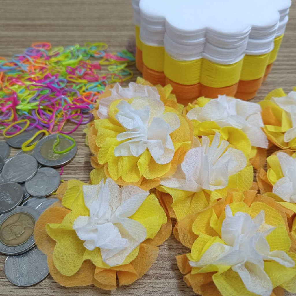 เซ็ต 3 ชั้นไล่สีพาสเทล [ขอบดอกไม้ สีส้ม] กระดาษสาห่อเหรียญโปรยทานพร้อมหนังยาง ราคาถูก ขายส่ง
