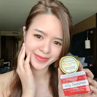 <กันแดดใช้ดี>สตาร์เนเจอร์พลัสซิลกี้ซันสกรีน // 12g. // สุดคุ้ม!! กันแดดใยไหมแท้ ทาแทนแป้งได้ เกลี่ยง่าย กันน้ำ ไม่ติดแมส
