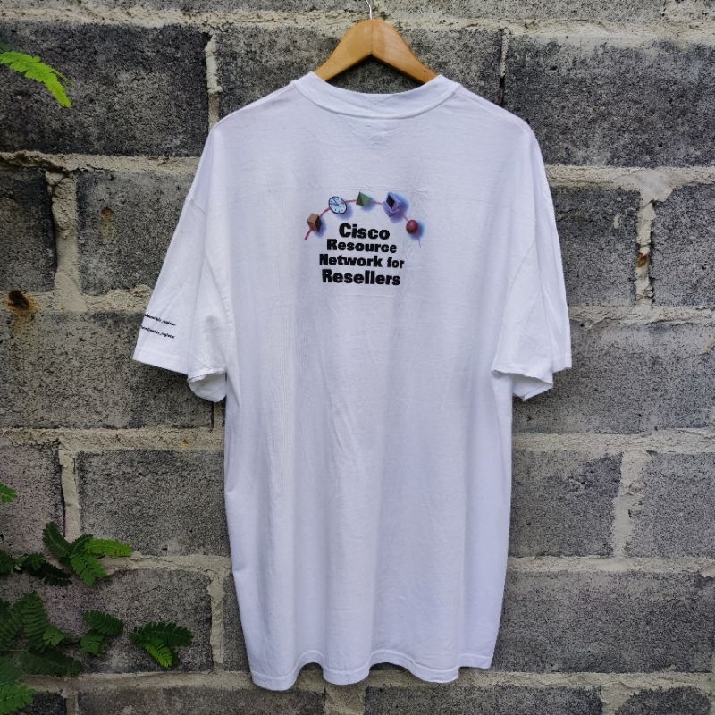 เสื้อยืดวินเทจ 90s Cisco Network System For Resellers T-Shirt