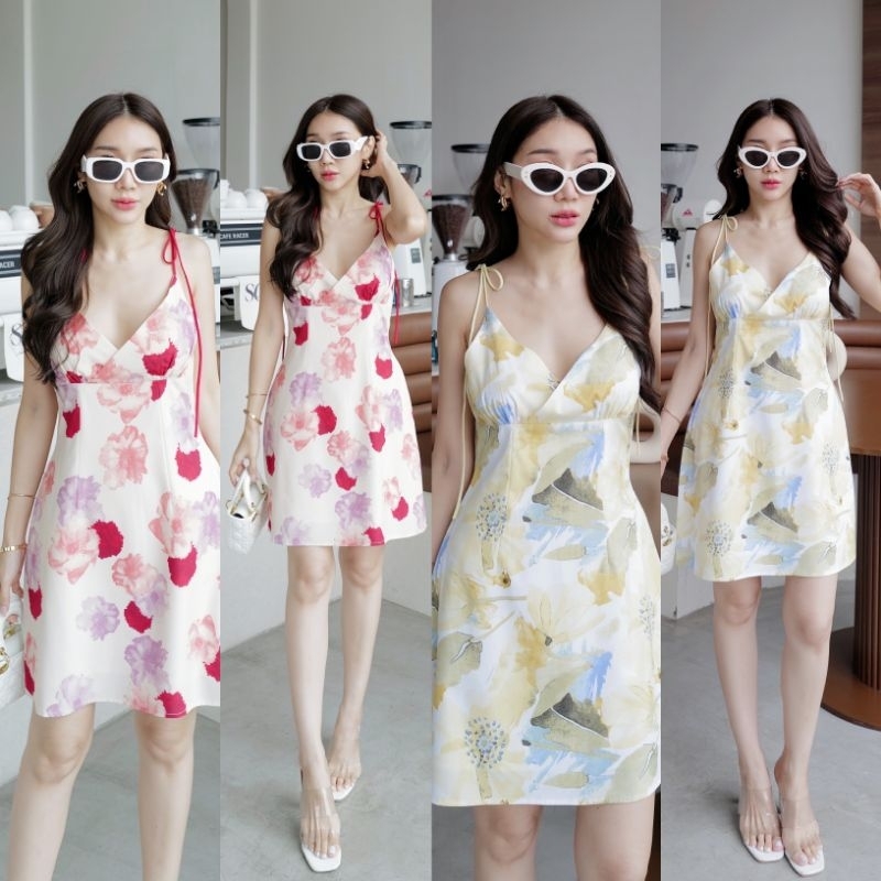 HILOOK  เดรสสั้น ผ้าพิมพ์ลายสดใสน่ารัก ปรับได้ตรงสายผูกเองได้เลย ส่วนหน้าอกช่วงเสื้อทำออกมาเป็นคอวีท