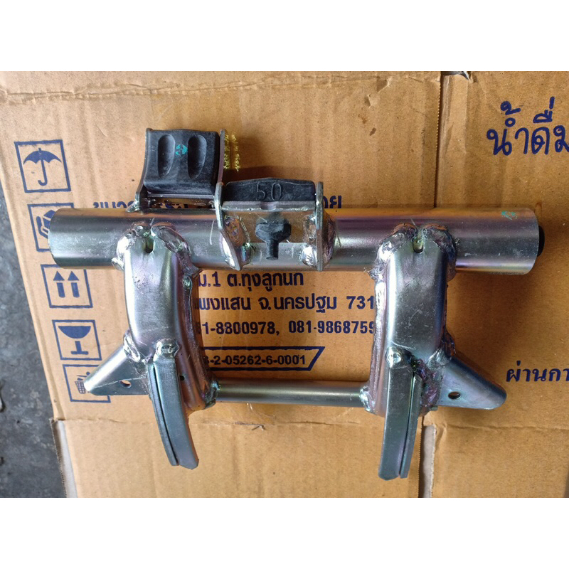 แท่นยึดเครื่องคลิก125i หูยึดเครื่อง click125i แท้ ปี2012-2014