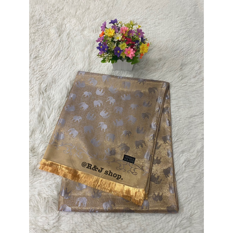 scarf ผ้าพันคอ ผ้าแพรไหม ลายช้างไทย ผ้าเนื้อลื่น ไม่หนาไม่บางจนเกินไป (สินค้าพร้อมส่งในไทย)
